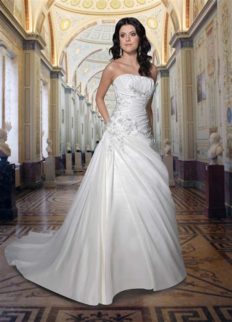 Wedding Dresses in Style:Dress .